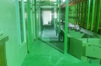 廣東清遠新野衛浴公司電鍍平臺項目玻璃鋼格柵、玻璃鋼橋架工程