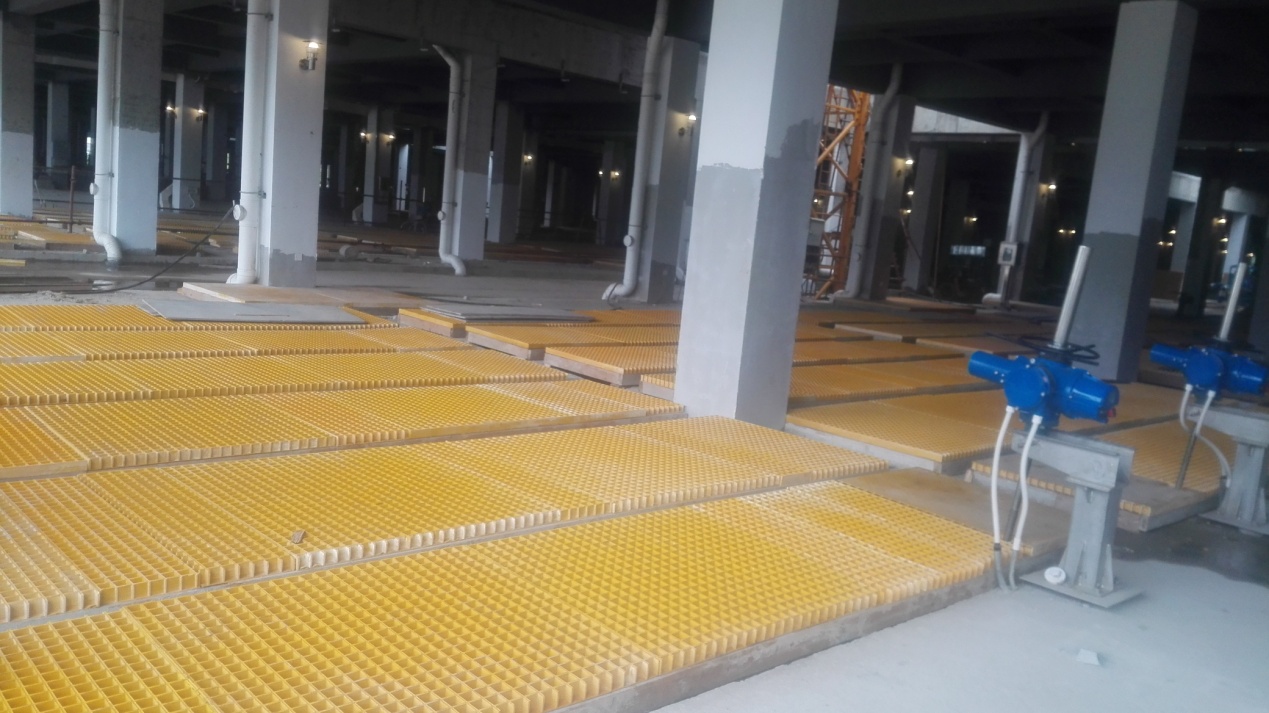 深圳南山污水處理廠玻璃鋼生化池蓋板安裝工程(圖2)